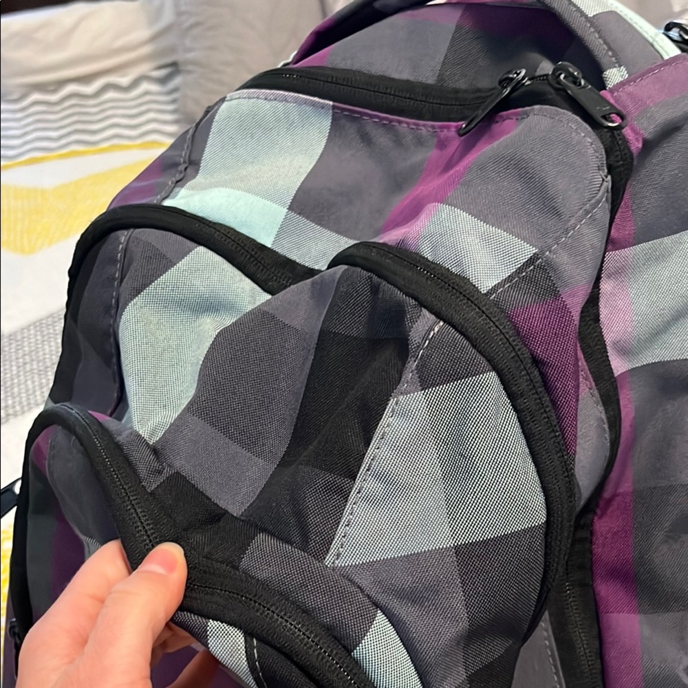 Dakine Plaid Backpack - Picture 4 of 10